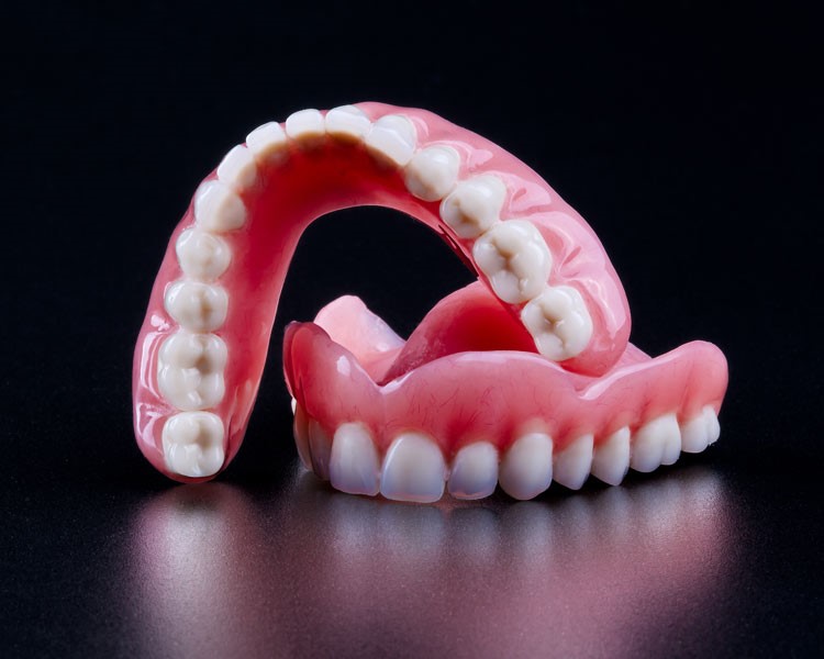 Living With Dentures Earlham IA 50072